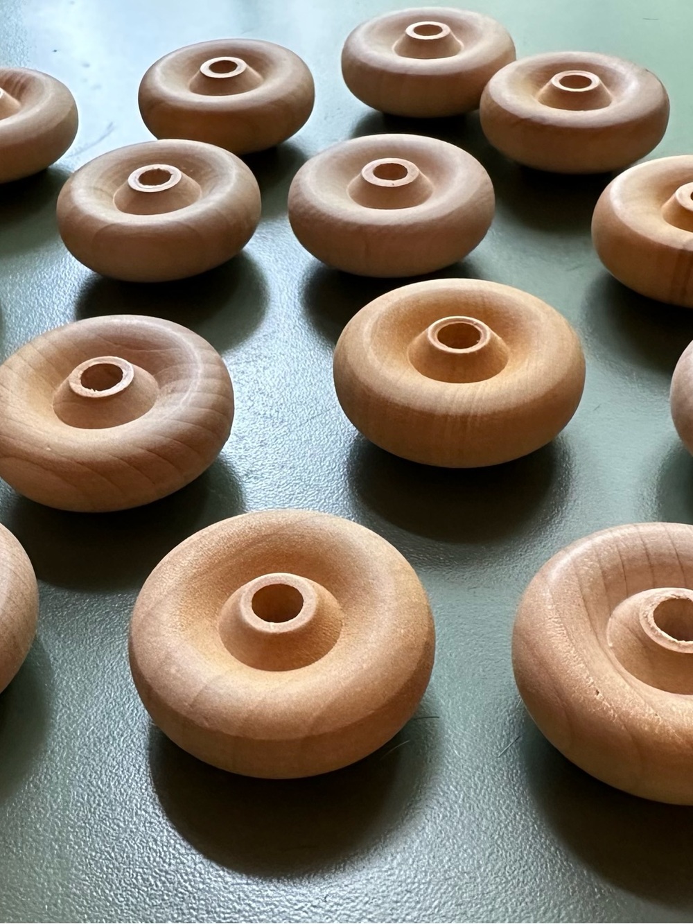 Wooden wheel refrigerator magnets • Set of 15 • strong magnets - Picture 3 of 3
